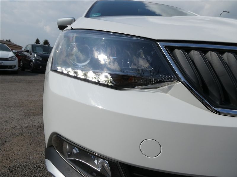 Škoda Fabia 1,2 TSi SCOUT 2x kola,1.majite - fotka 5 z 43