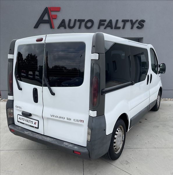 Opel Vivaro 1,9 DCi 74KW 9.MÍST - fotka 3 z 19
