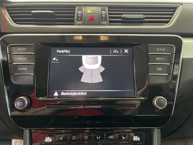 Škoda Superb (2019) 1.5TSI, Ambition, DSG - fotka 13 z 15