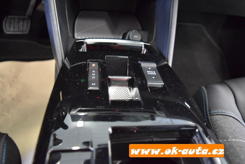Citroën C4 X 1.2 PURETECH PACK 96 kW. - fotka 36 z 62