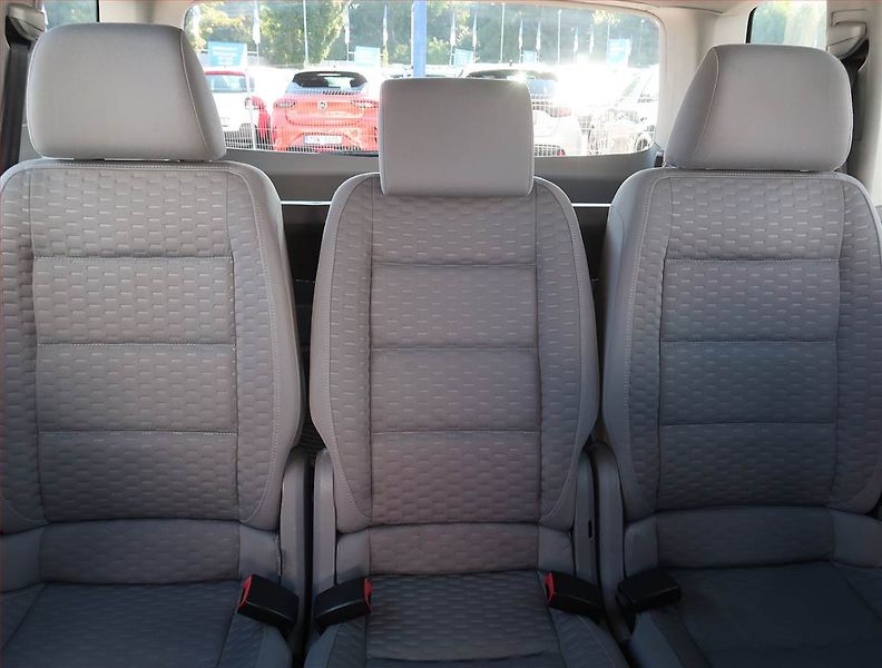 Volkswagen Touran (2008) 1.9 TDI, Tempomat - fotka 10 z 18