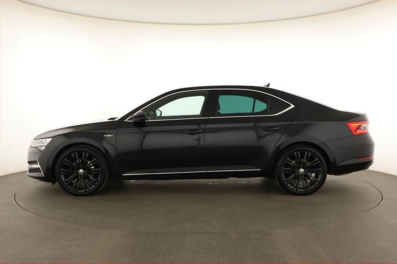 Škoda Superb (2023) Laurin&Klement 2.0 TDI - fotka 3 z 20