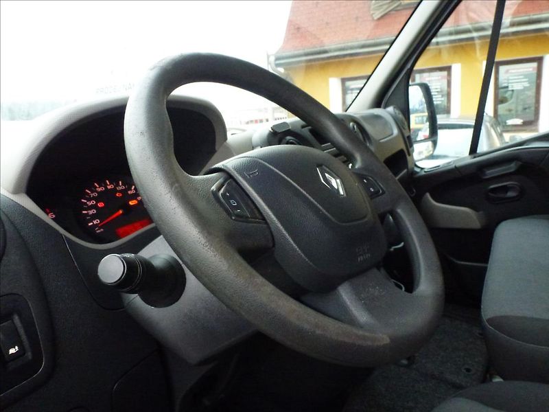 Renault Master 2,3 DCI L2H2 6 rychlostní - fotka 46 z 50