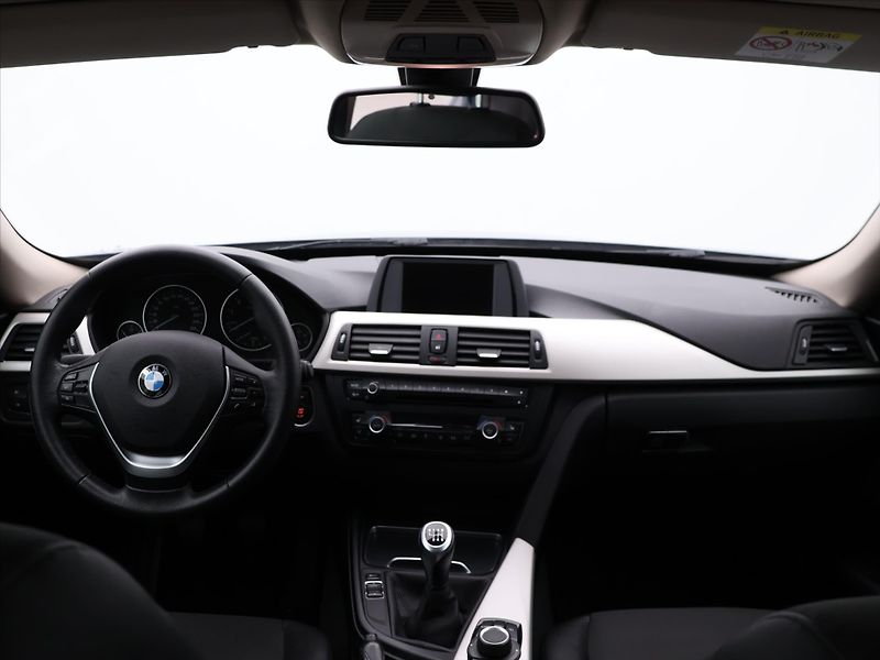 BMW Řada 3 2,0 328i Advantage GT 1.Maj. - fotka 20 z 27