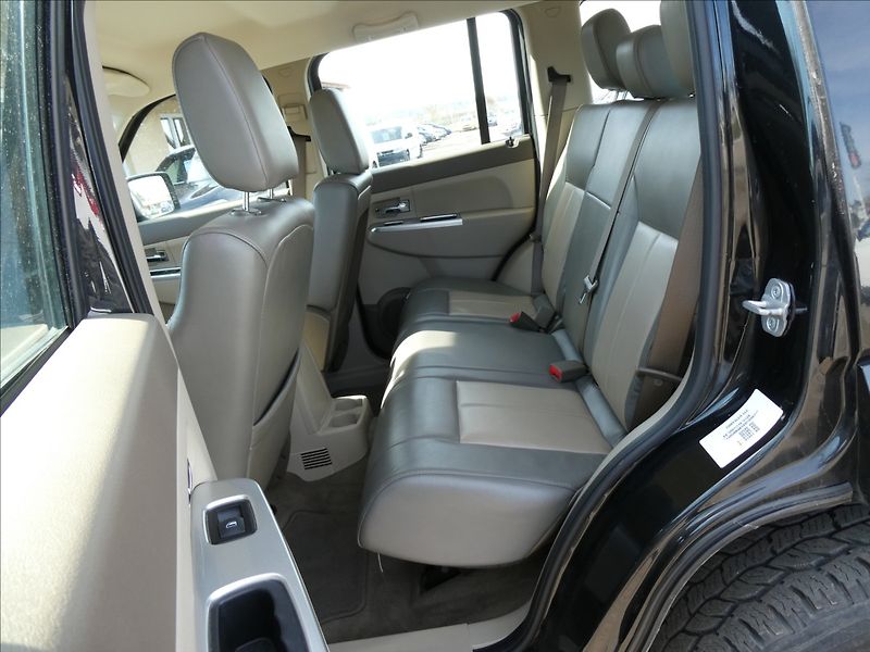 Jeep Cherokee 3,7 L 151kW 4x4, automat - fotka 16 z 37