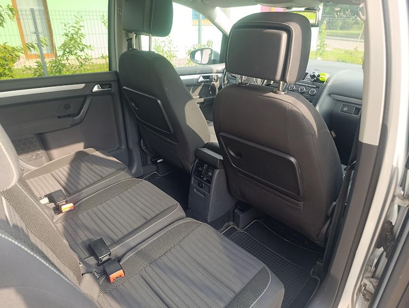 Volkswagen Touran (2015) 2.0TDI DSG-F1 PANORAMA  - fotka 8 z 20