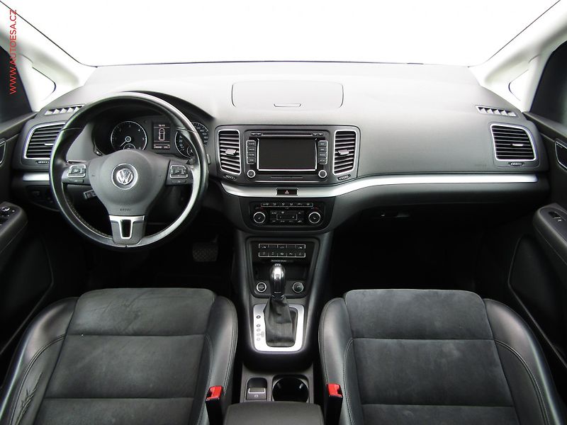 Volkswagen Sharan (2011) 2.0 TDi, Highline, DSG - fotka 8 z 25