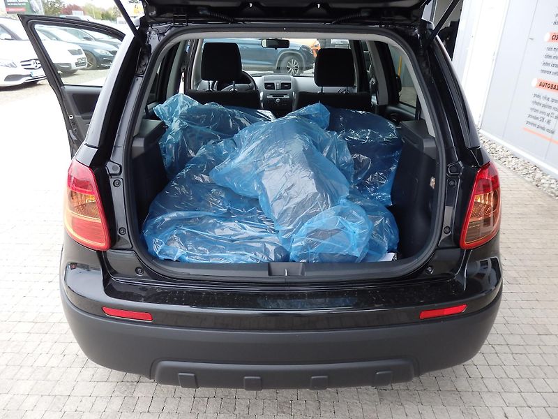 Fiat Sedici 1.6 16V 4x4, ABS - fotka 9 z 19