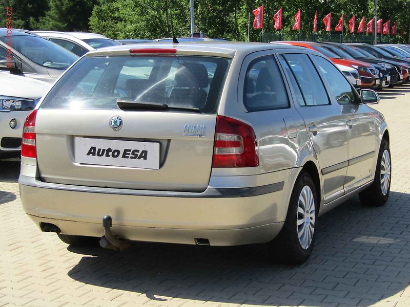 Škoda Octavia (2005) 1.9TDi, Ambiente - fotka 4 z 15