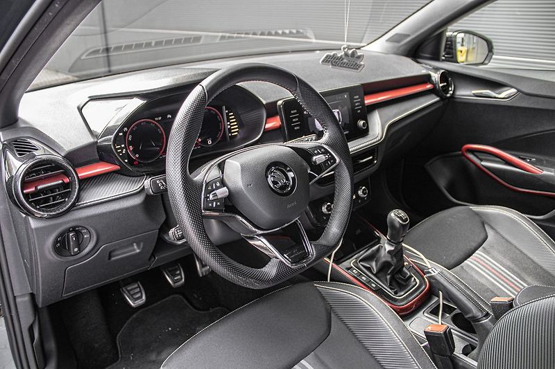 Škoda Fabia Monte Carlo - fotka 13 z 37