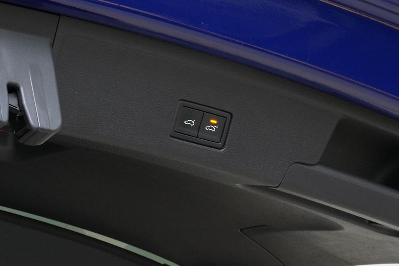 Volkswagen Touareg R ČR,DPH,1.MAJ,360,Tažné,HUD - fotka 10 z 40