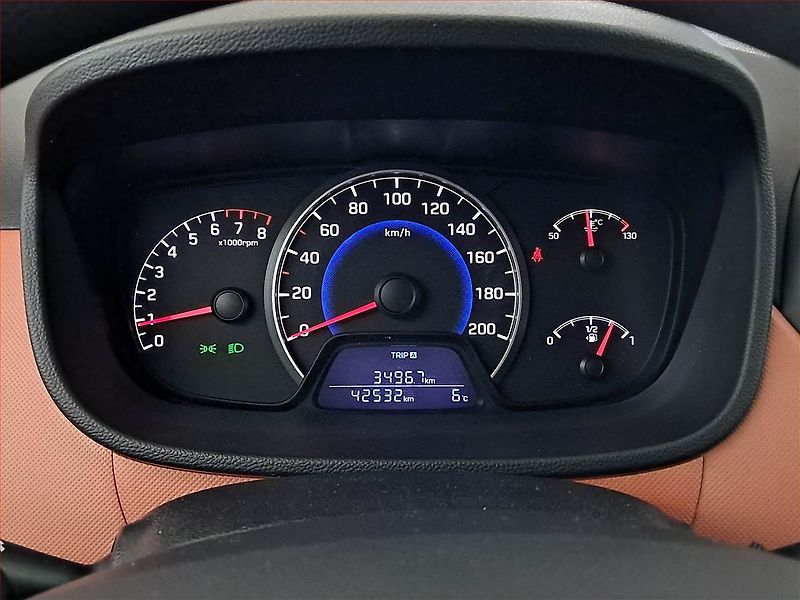 Hyundai i10 (2015) 1.0, Tempomat - fotka 9 z 13