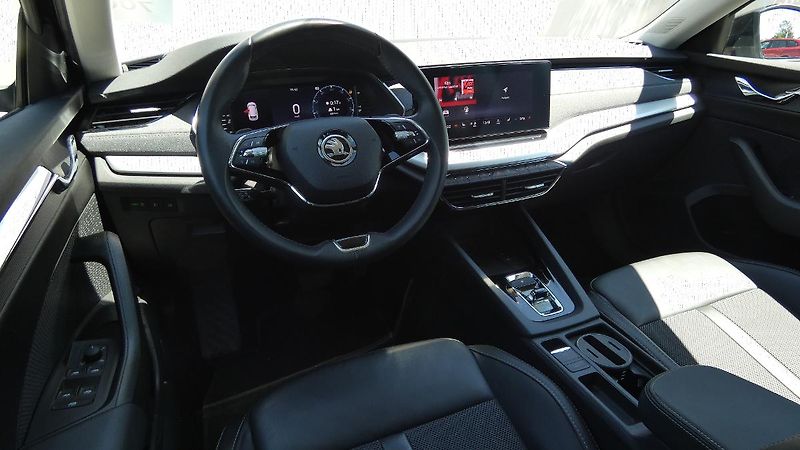 Škoda Octavia Combi 1,5 TSI DSG Style - fotka 5 z 26