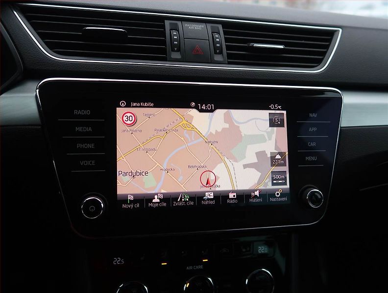 Škoda Superb (2017) Ambition 2.0 TDI, Navi, Xenony - fotka 13 z 22