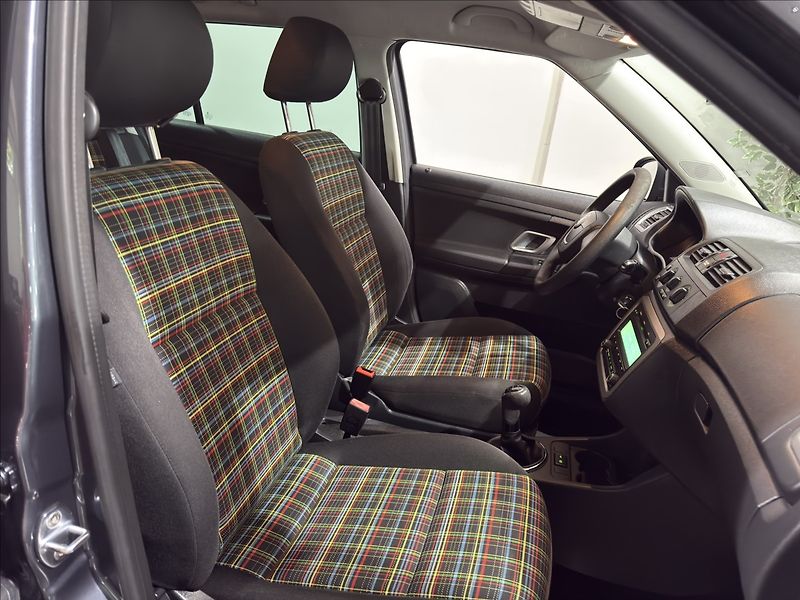 Škoda Fabia 1,2   TSI STYLE TEMPO TAŽNÉ - fotka 17 z 22
