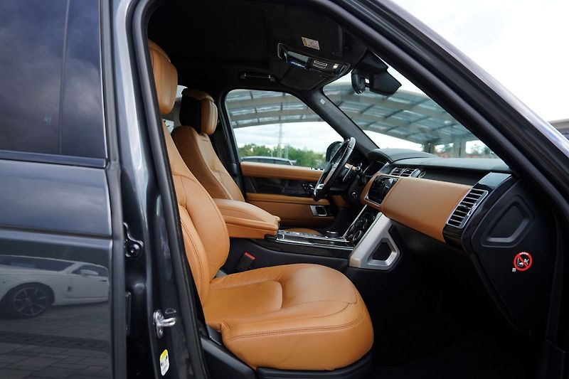 Land Rover Range Rover 4.4 SDV8 Autobiography/340 PS/ - fotka 32 z 49