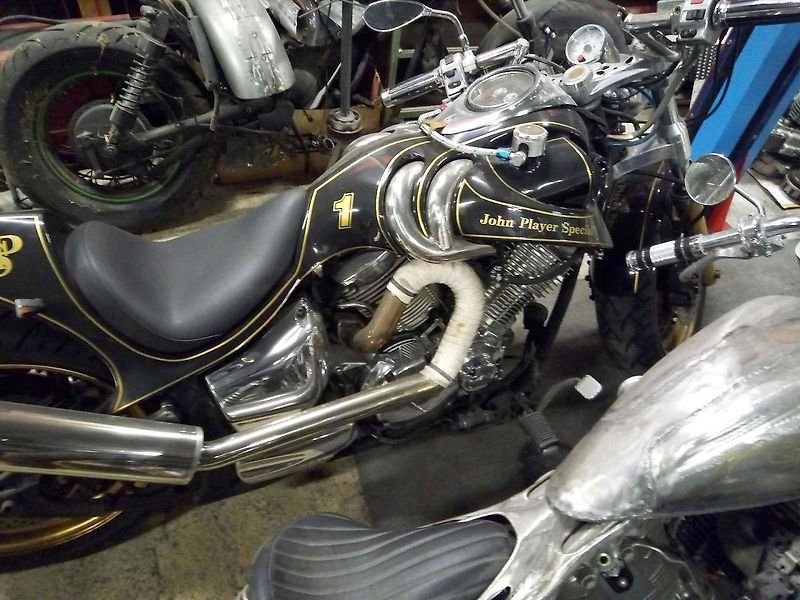 V dílně Bartcycles Františka Bártíka ve Smržovce.