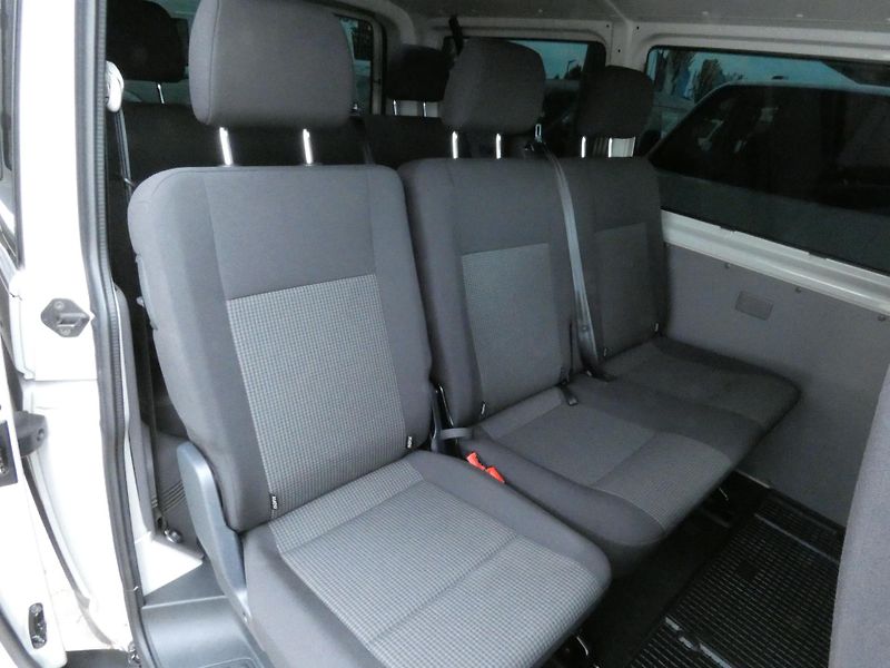 Volkswagen Transporter 2.0 TDI 110KW 8-MÍST - fotka 24 z 27