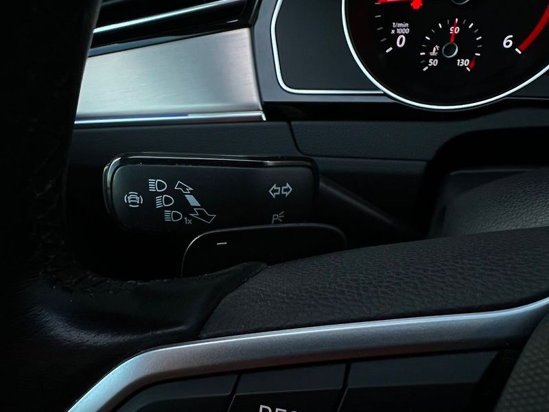 Volkswagen Passat (2020) 2.0 TDI-DSG-ELEGANCE - fotka 26 z 49
