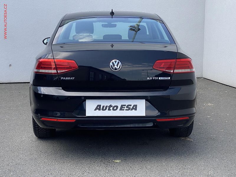 Volkswagen Passat (2015) 2.0TDi, ČR, AC, kamera - fotka 5 z 18