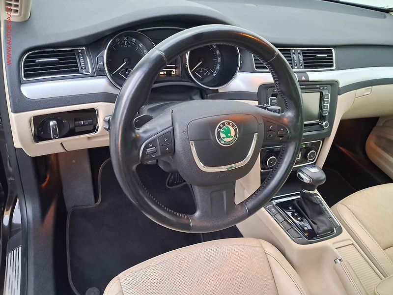Škoda Superb (2012) 2.0TDi, DSG, bixenon - fotka 14 z 22