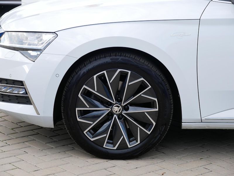 Škoda Superb - fotka 25 z 25