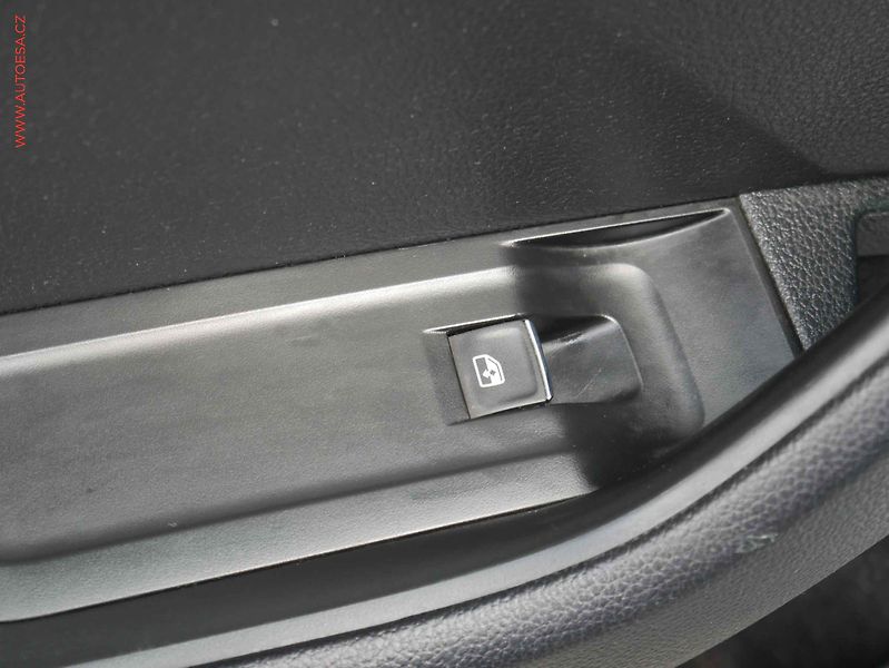 Škoda Superb (2015) 1.6TDi, 1.maj, AC, bixen - fotka 12 z 22