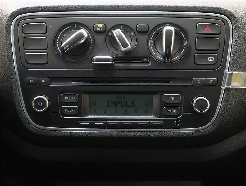 Škoda Citigo (2014) Elegance 1.0 MPI - fotka 12 z 16