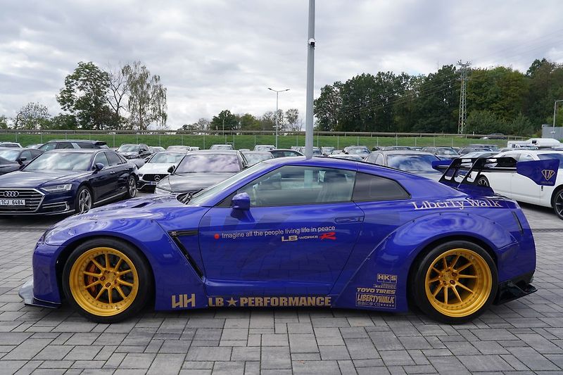 Nissan GT-R 3.8i V6 Liberty Walk 615 PS - fotka 3 z 31