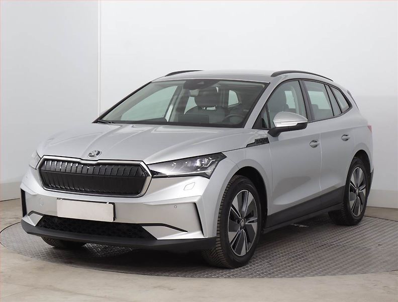 Škoda Enyaq (2023) Suite iV 60 (62 kWh), SoH 90% - fotka 2 z 22