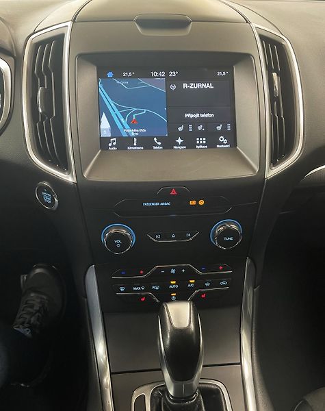 Ford S-MAX Titanium 132kW AT AWD, 7 MÍST - fotka 20 z 34