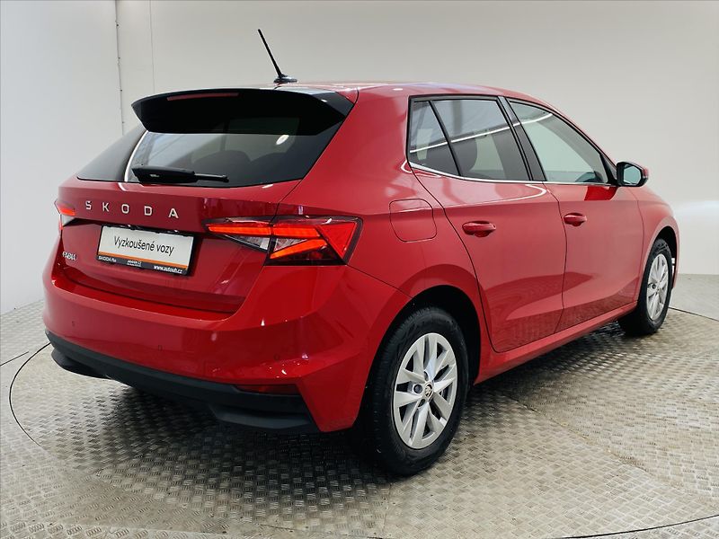 Škoda Fabia 1,0 TSI 70kW Selection - fotka 2 z 25