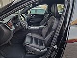 Volvo XC60 B5 184kW Plus Dark Auto,1.Maj - náhled 19