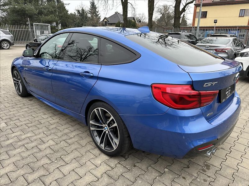 BMW Řada 3 330d GT M-Paket xDrive - fotka 8 z 33