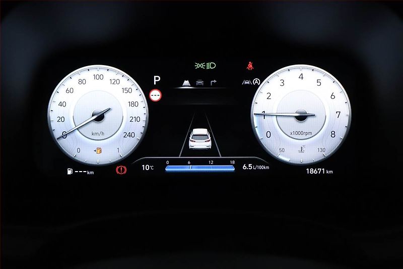 Hyundai i30 (2025) Style 1.0 T-GDI - fotka 9 z 21