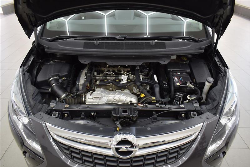 Opel Zafira 2,0 CTDi,7-míst,Nav,Innovation - fotka 24 z 27