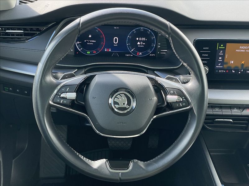 Škoda Octavia 2,0 TDI Combi Ambition Plus - fotka 8 z 23