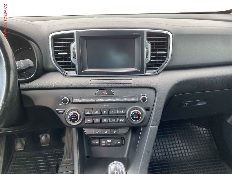Kia Sportage (2017) 1.6 GDi, ČR, Active, navi - fotka 12 z 18