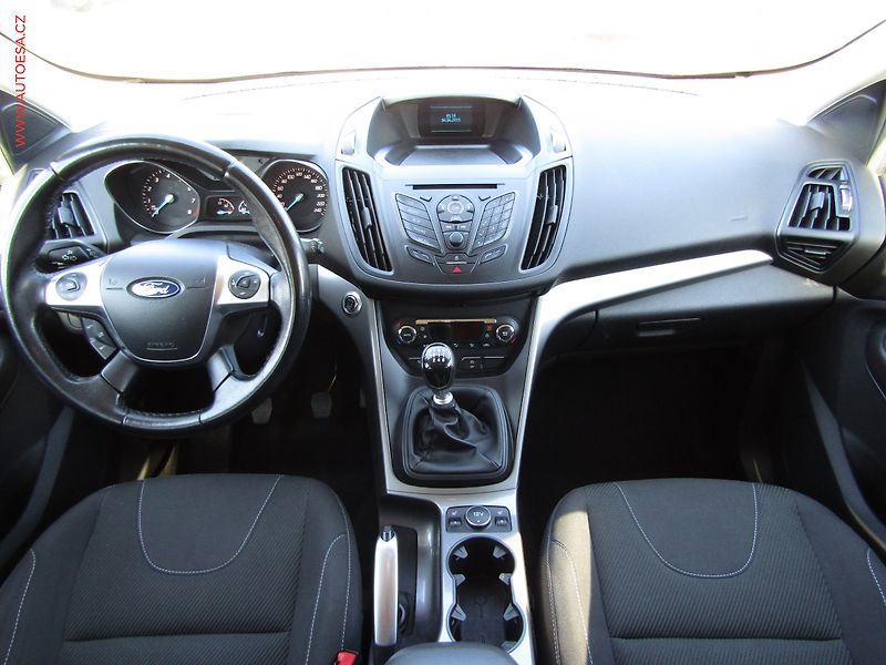 Ford Kuga (2015) 1.5EB, ČR, Xenon, kůže - fotka 8 z 19