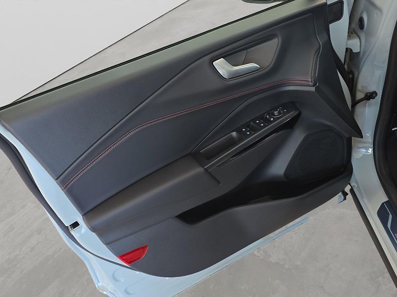 Ford Puma (2025) ST-Line SUV 1,0 EcoBoost Hybri - fotka 11 z 16