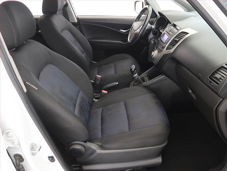 Hyundai ix20 (2019) 1.6 CVVT, Serv.kniha - fotka 9 z 16