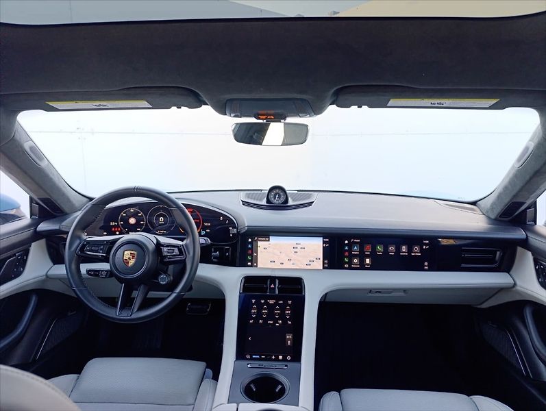 Porsche Taycan Turbo S 560kW Keramické Brzdy - fotka 15 z 47