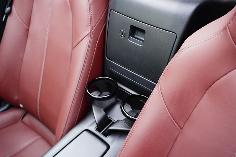 Mazda MX-5 2.0 SKYACTIV-G BOSE Navi - fotka 9 z 16
