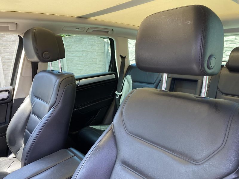 Volkswagen Touareg 3.0TDi 4x4 FL 2017 ELEGANCE 1A - fotka 100 z 176