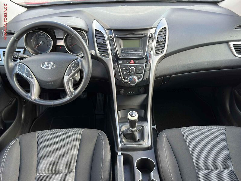 Hyundai i30 (2012) 1.6 GDi, ČR, Trikolor - fotka 8 z 18