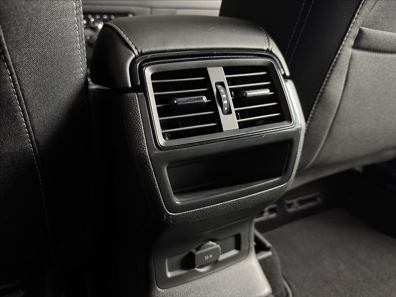Škoda Karoq 2,0 TDi  DSG Sportline Virtual - fotka 17 z 49