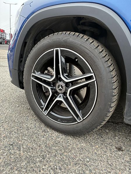 Mercedes-Benz GLB (2024) 200d 4MATIC - fotka 9 z 14