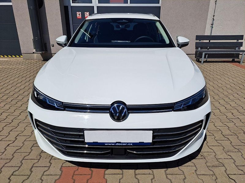 Volkswagen Passat (2025) 1.5 TSI Business REZERVACE - fotka 3 z 31