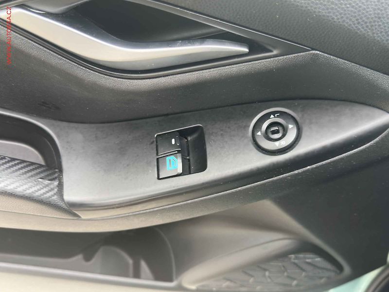 Hyundai ix20 (2012) 1.4i, ČR, Klima - fotka 11 z 18