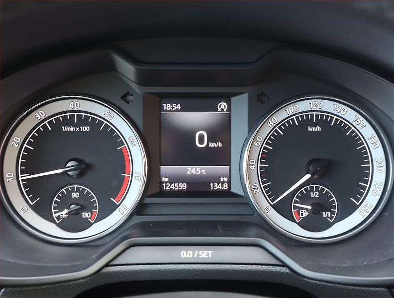 Škoda Octavia (2019) 1.0 TSI, Serv.kniha, Tempomat - fotka 11 z 17